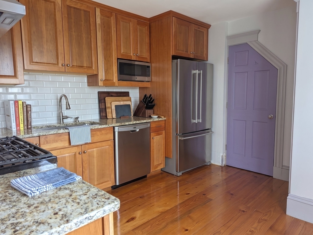 7 Weymouth Ave # 3