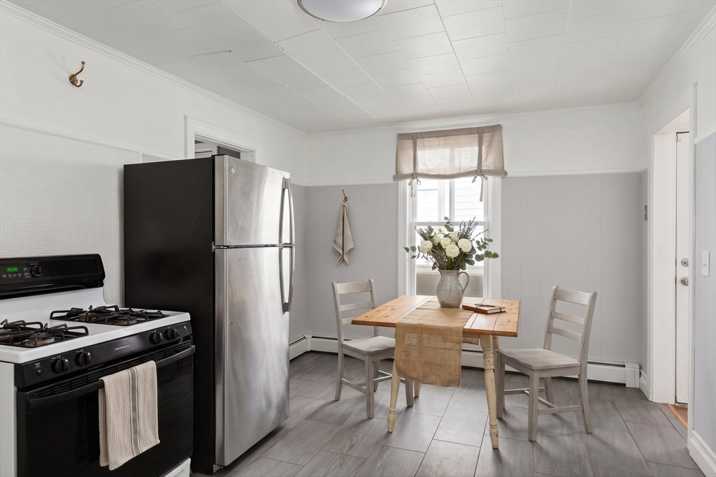547 Broadway # 1