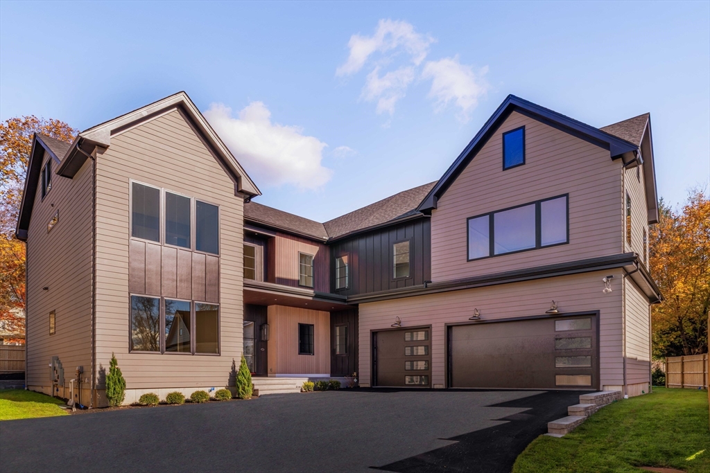 25 White Ave