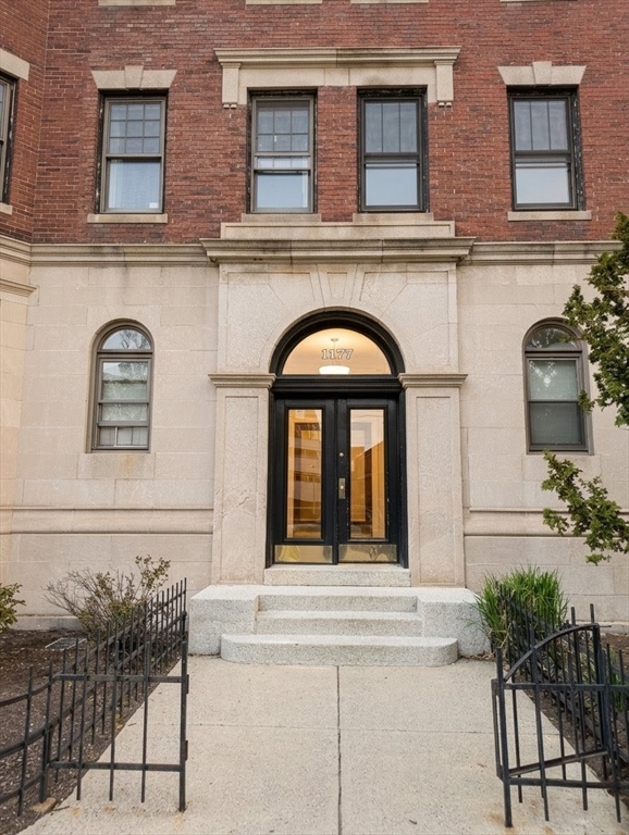 1177 Commonwealth Ave # 6