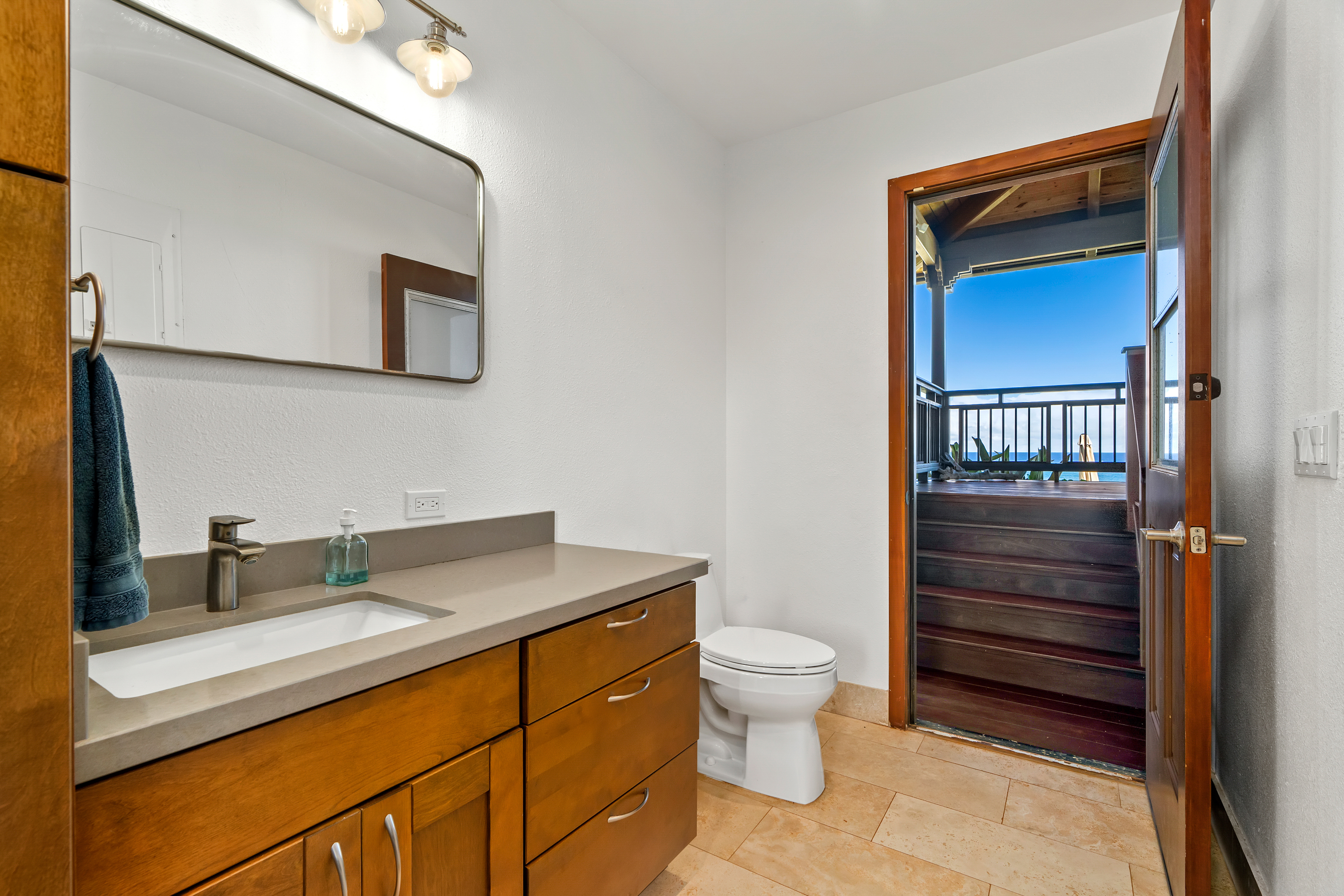 5350 KALALEA VIEW DR 8D