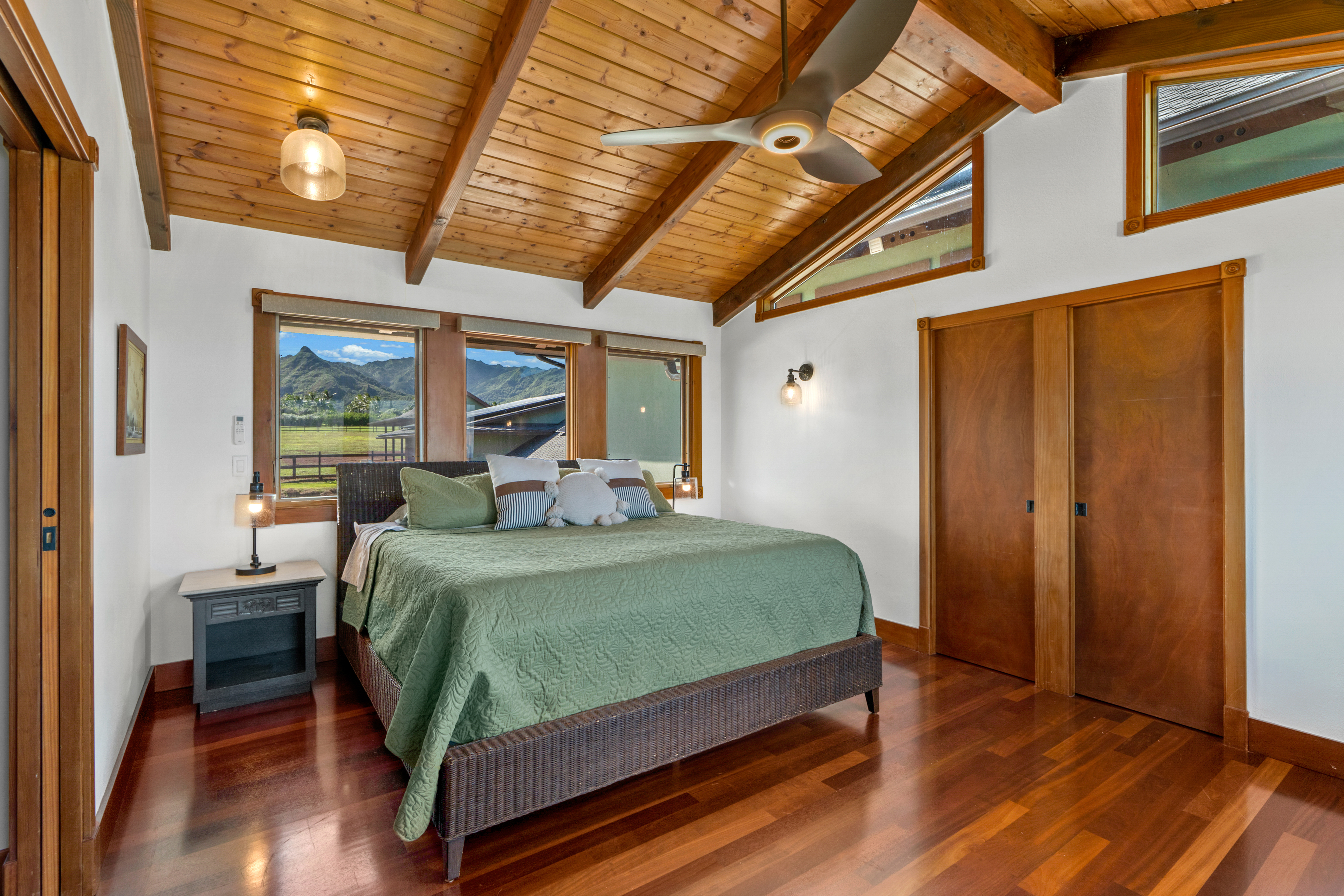 5350 KALALEA VIEW DR 8D