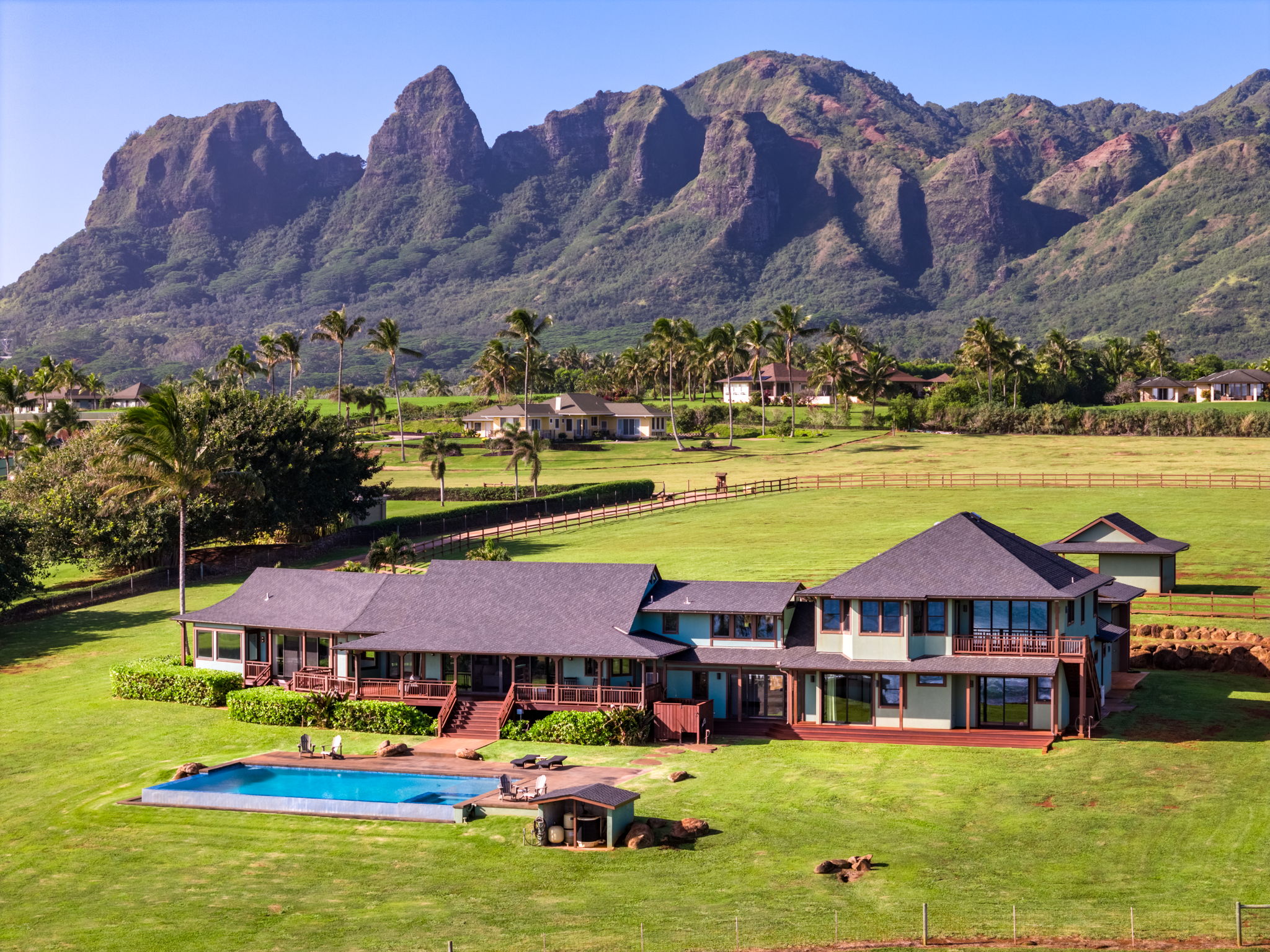 5350 KALALEA VIEW DR 8D