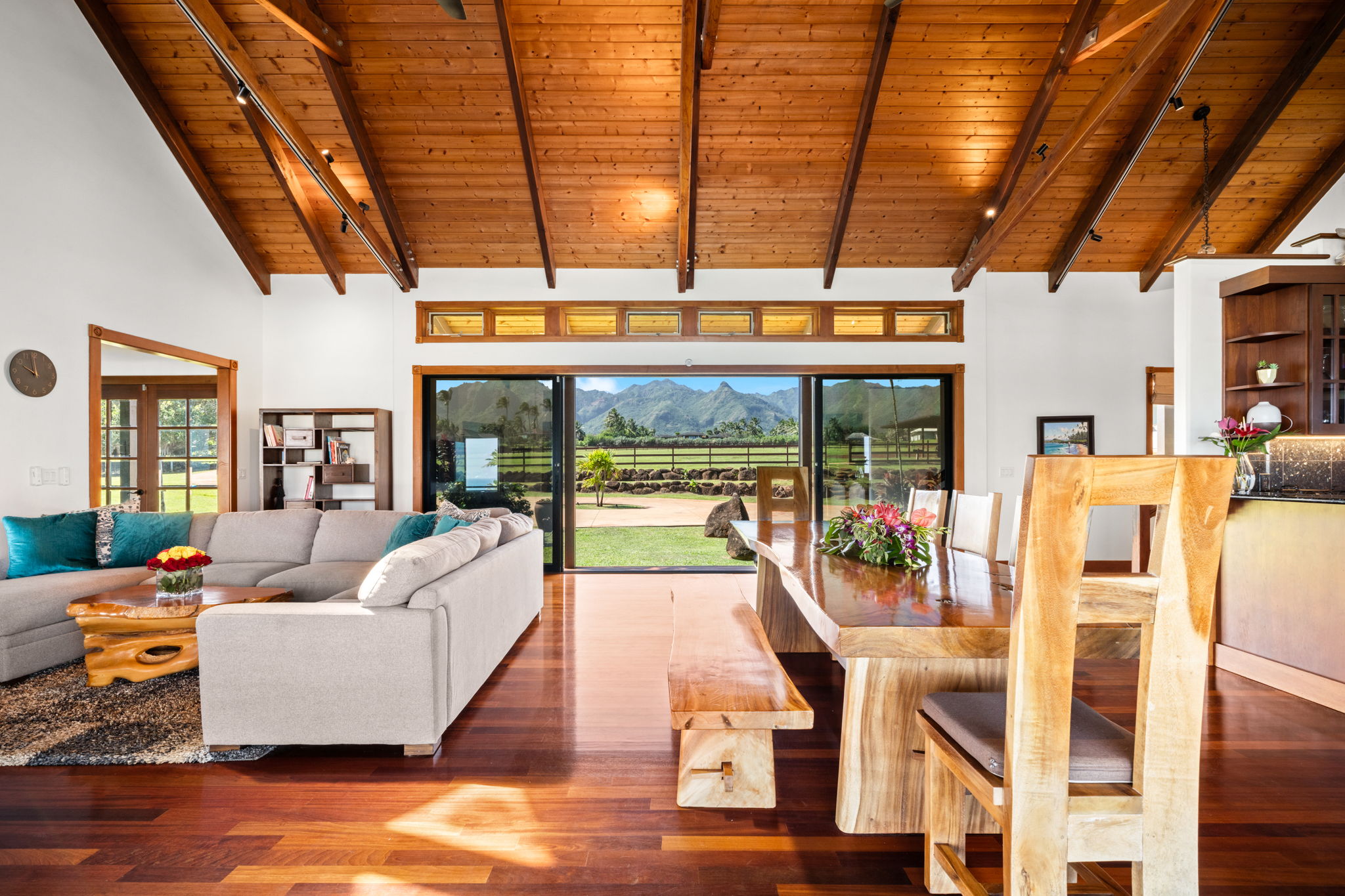 5350 KALALEA VIEW DR 8D