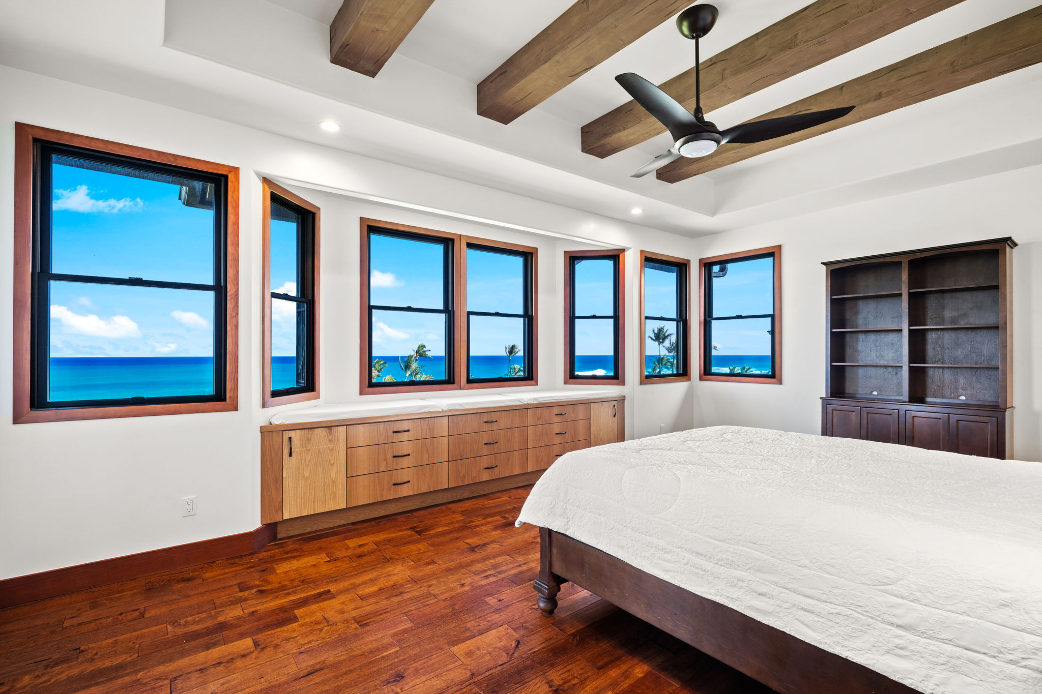 5350 KALALEA VIEW DR 8D