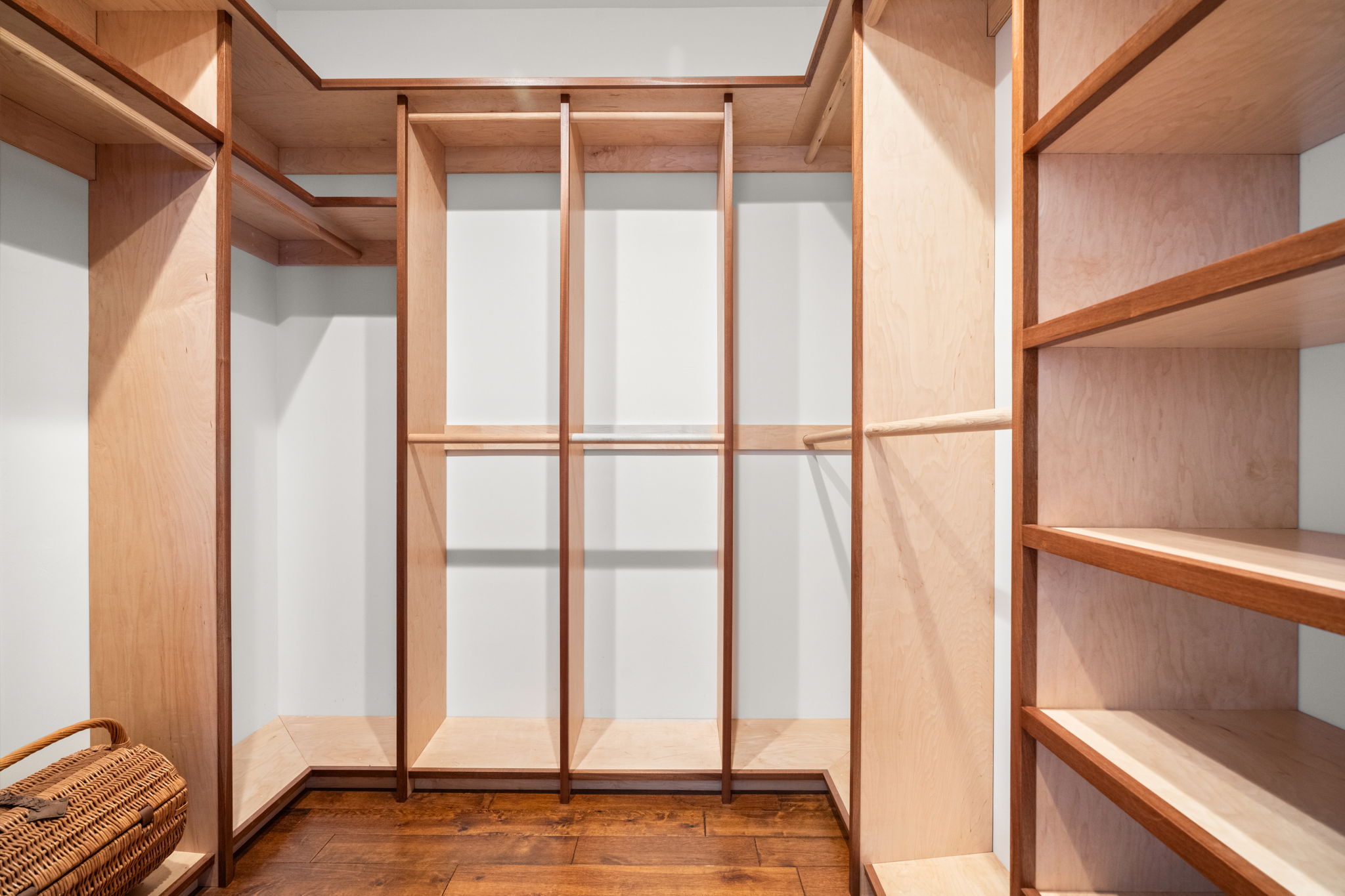 5350 KALALEA VIEW DR 8D