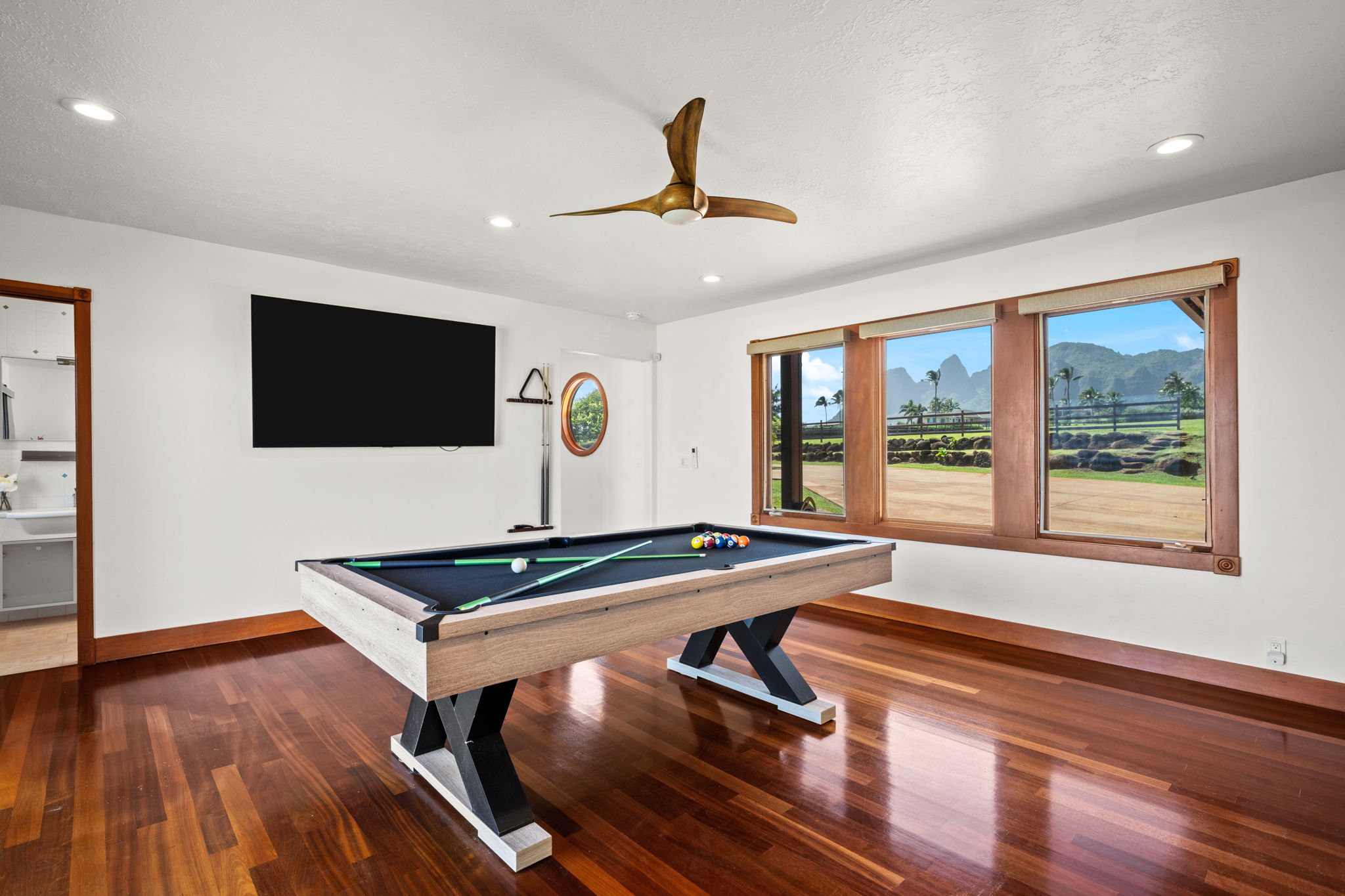 5350 KALALEA VIEW DR 8D