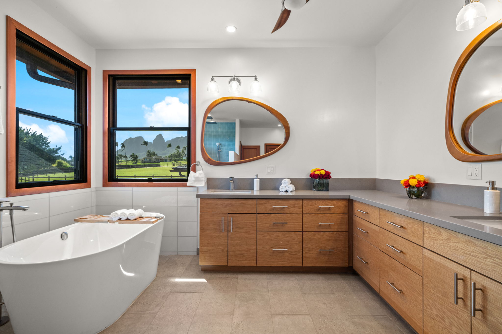 5350 KALALEA VIEW DR 8D