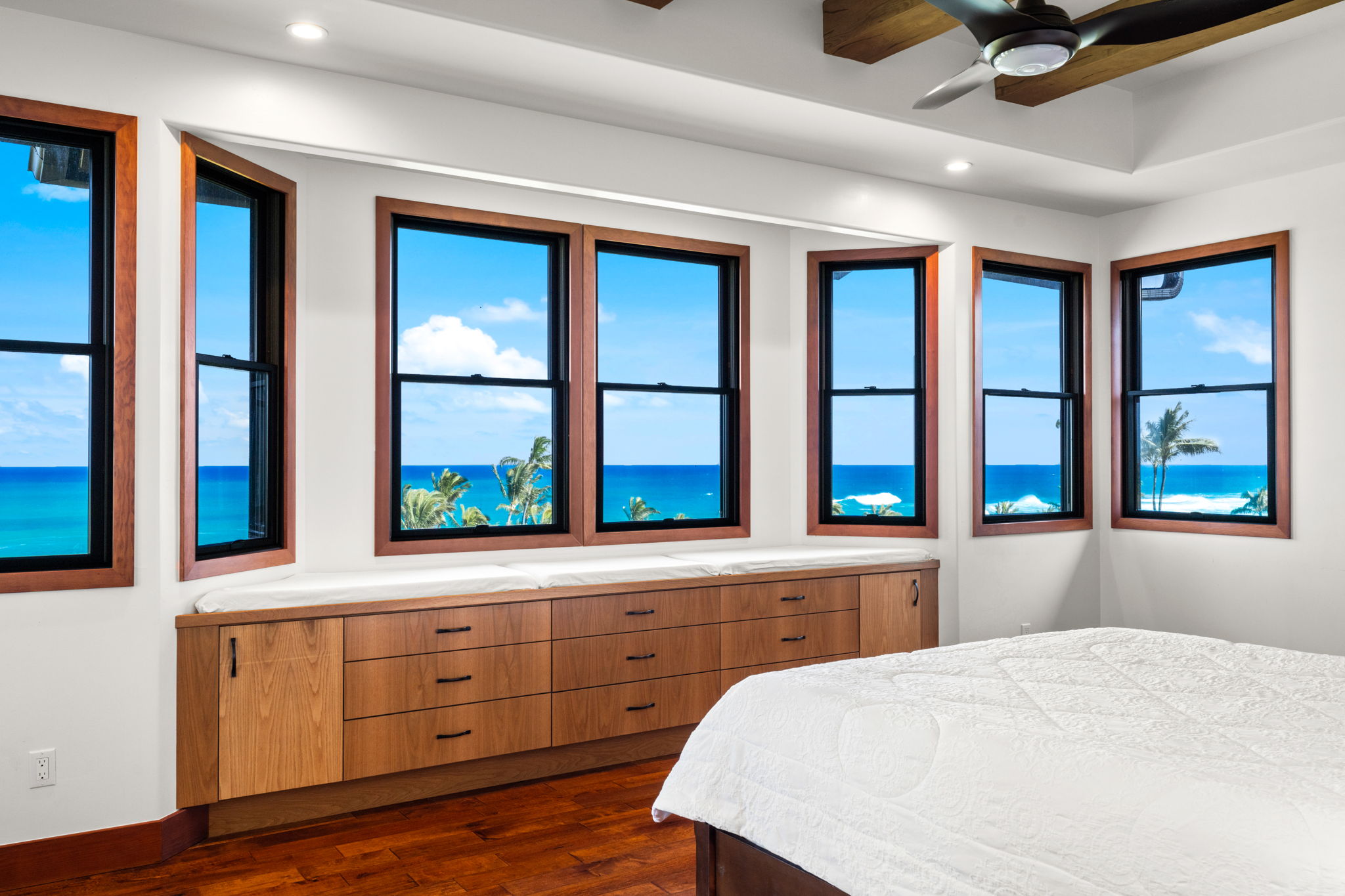 5350 KALALEA VIEW DR 8D