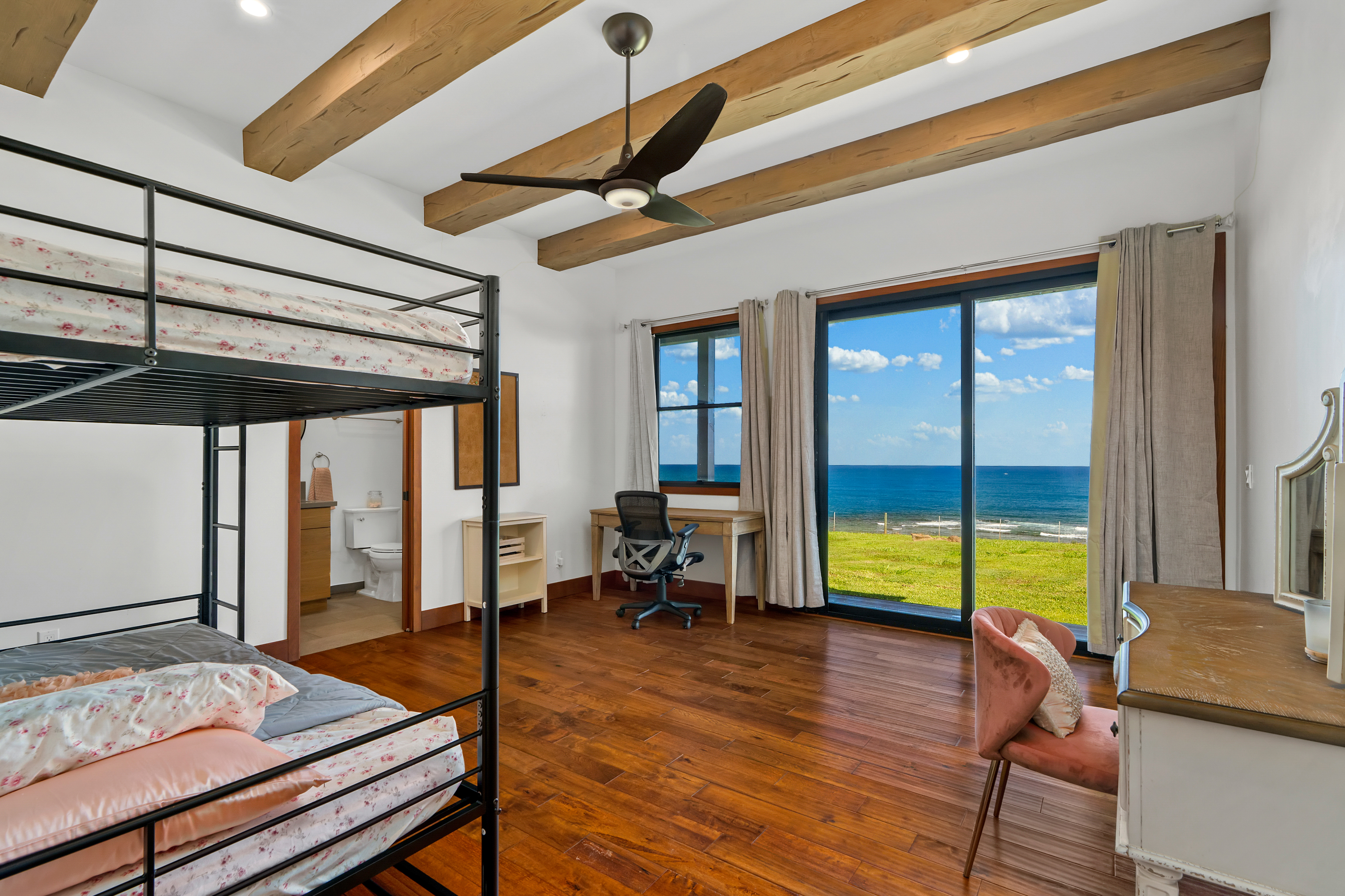 5350 KALALEA VIEW DR 8D