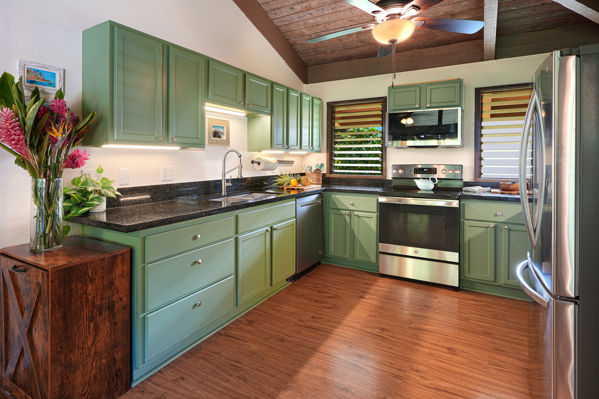 4701 KAWAIHAU RD F201
