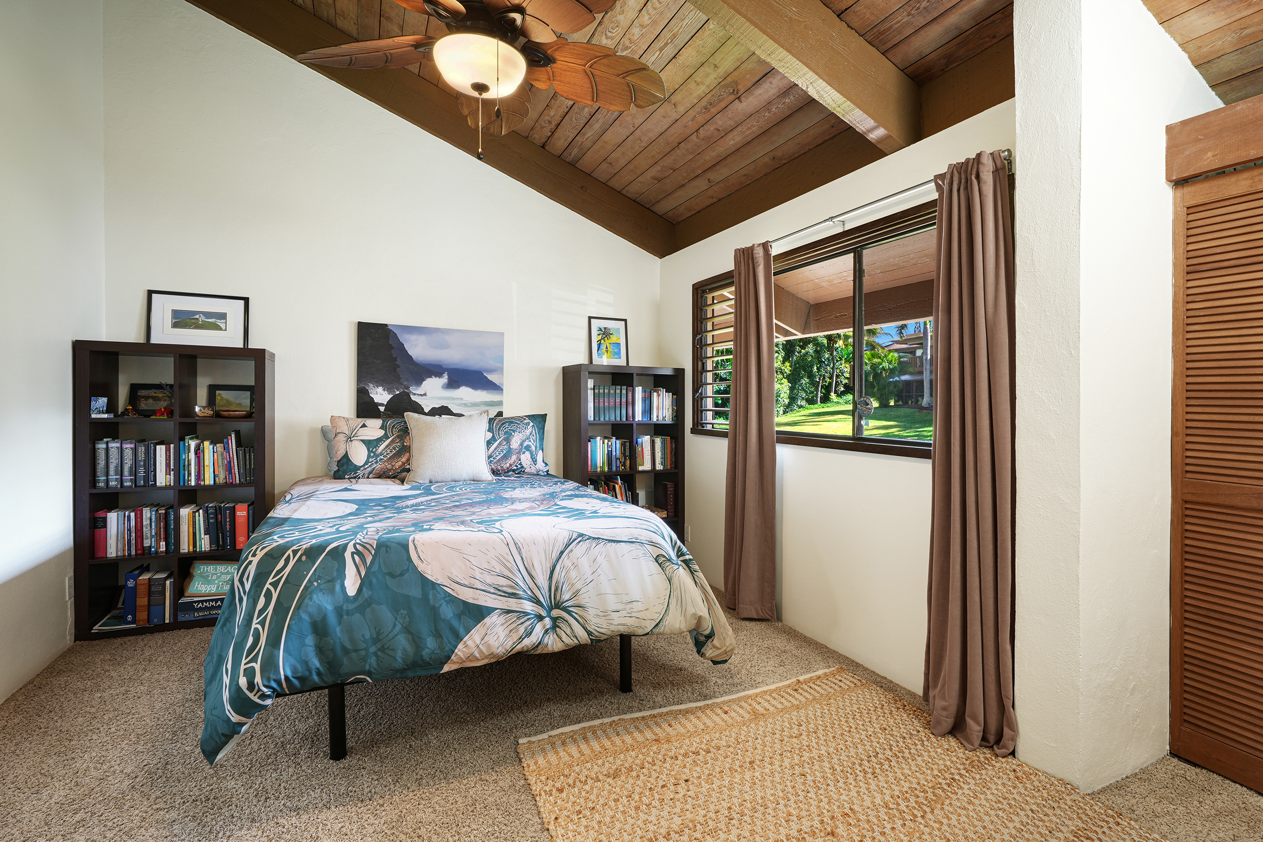 4701 KAWAIHAU RD F201