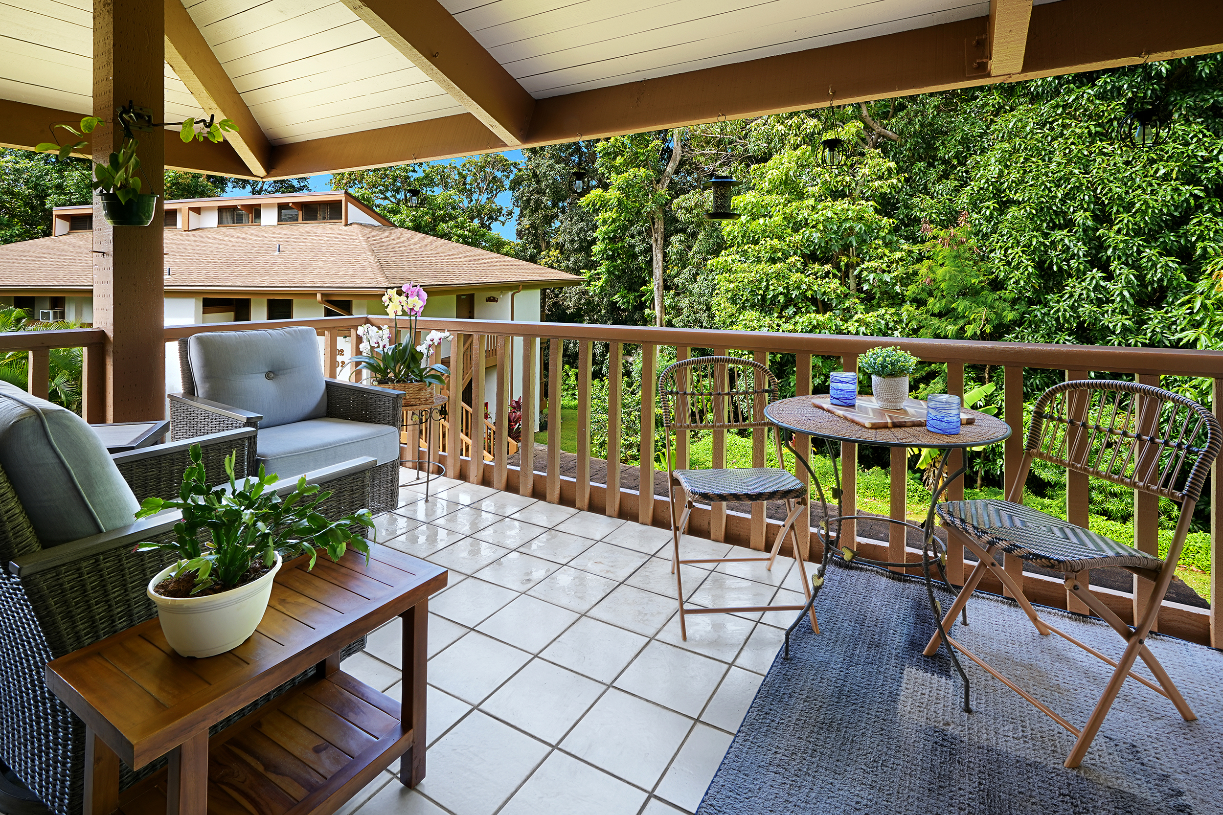 4701 KAWAIHAU RD F201