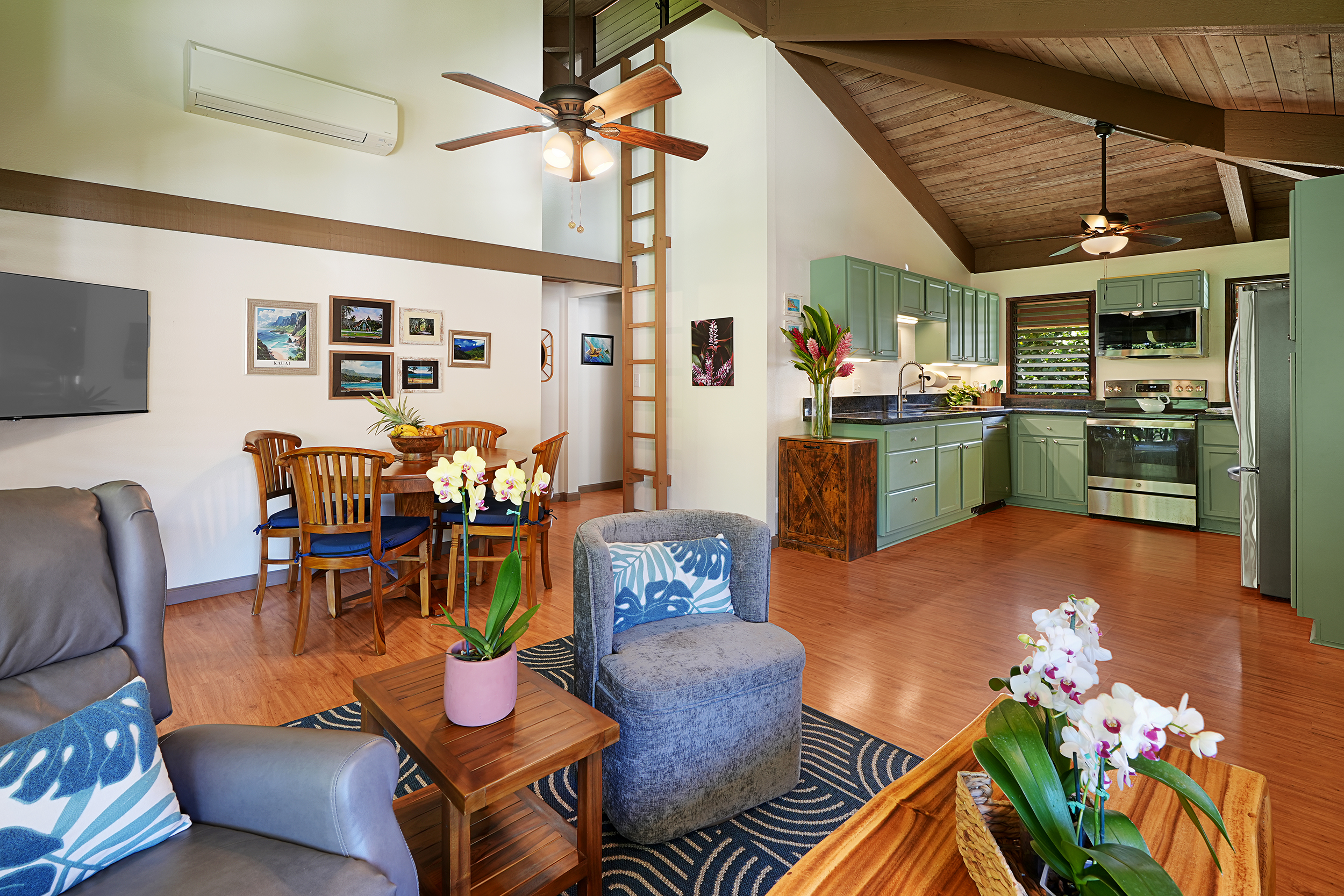 4701 KAWAIHAU RD F201