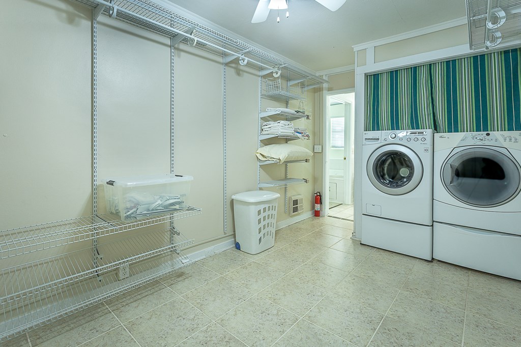 47 E Pine St # 5, 32322 Unit: 4 & 5