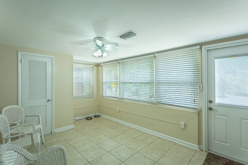 47 E Pine St # 5, 32322 Unit: 4 & 5