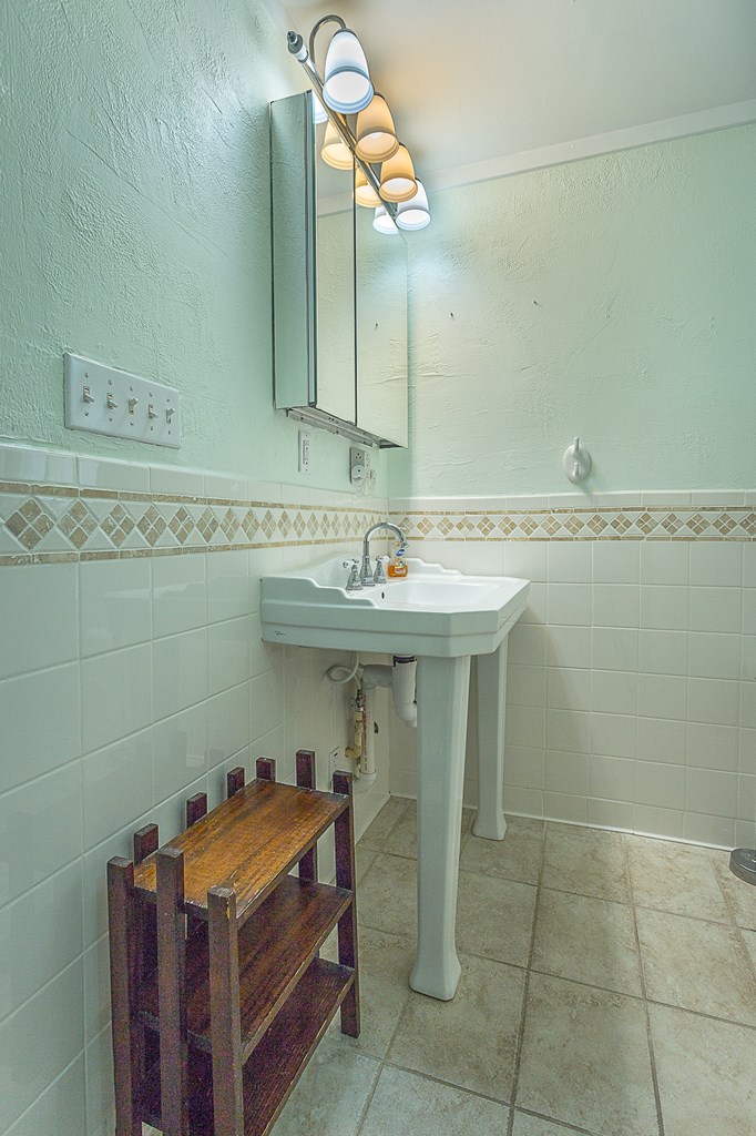 47 E Pine St # 5, 32322 Unit: 4 & 5
