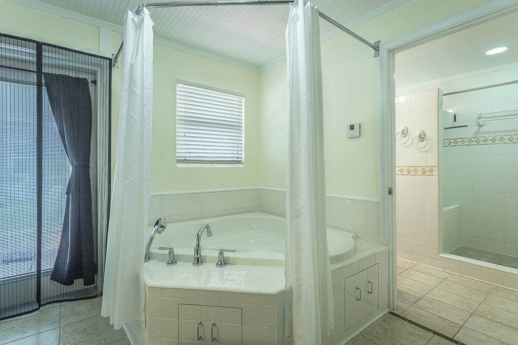 47 E Pine St # 5, 32322 Unit: 4 & 5