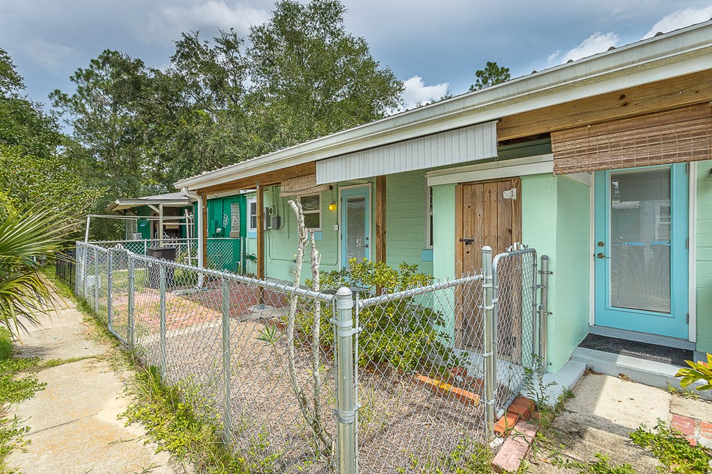 47 E Pine St # 5, 32322 Unit: 4 & 5