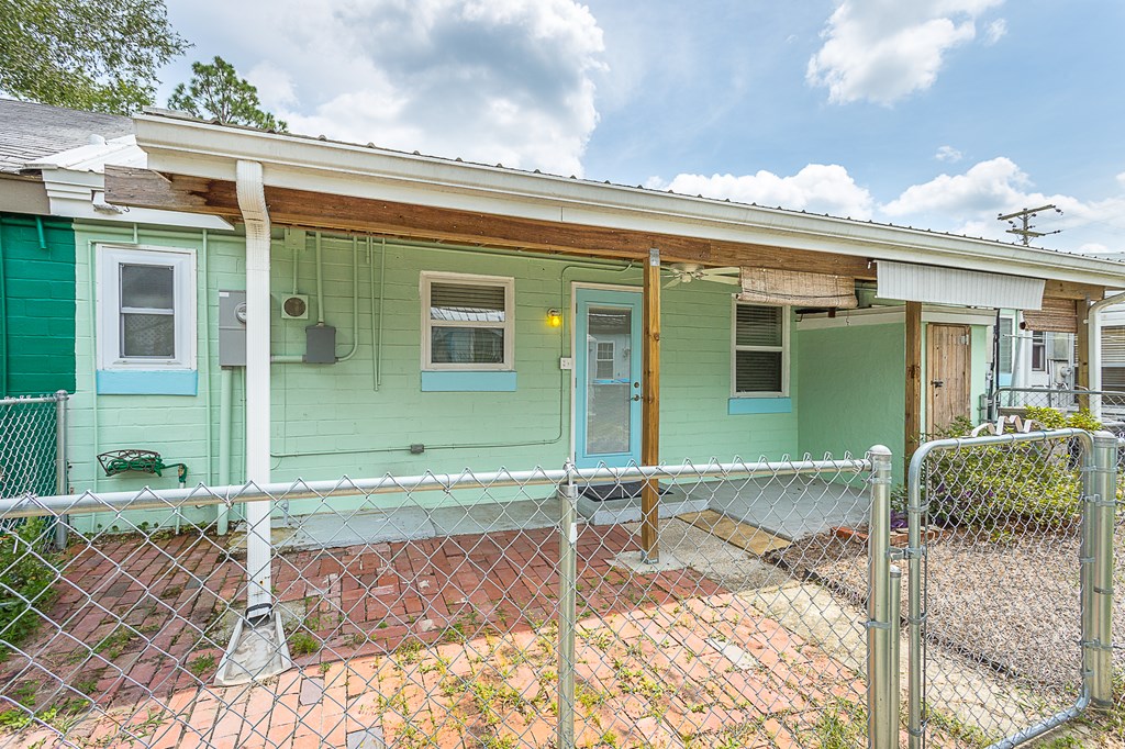 47 E Pine St # 5, 32322 Unit: 4 & 5