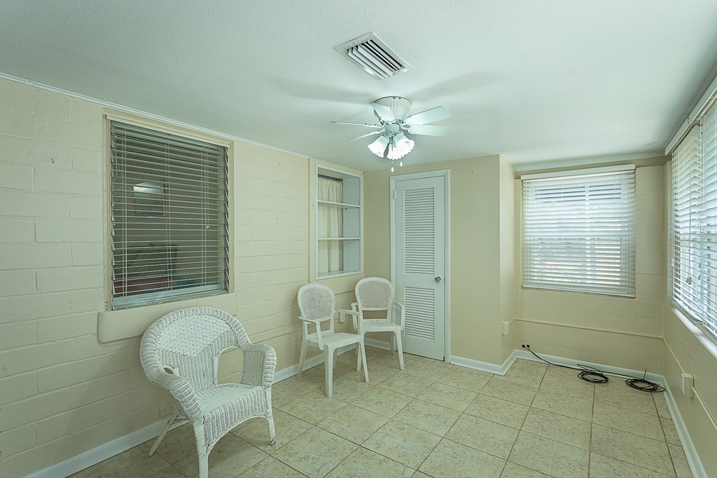 47 E Pine St # 5, 32322 Unit: 4 & 5