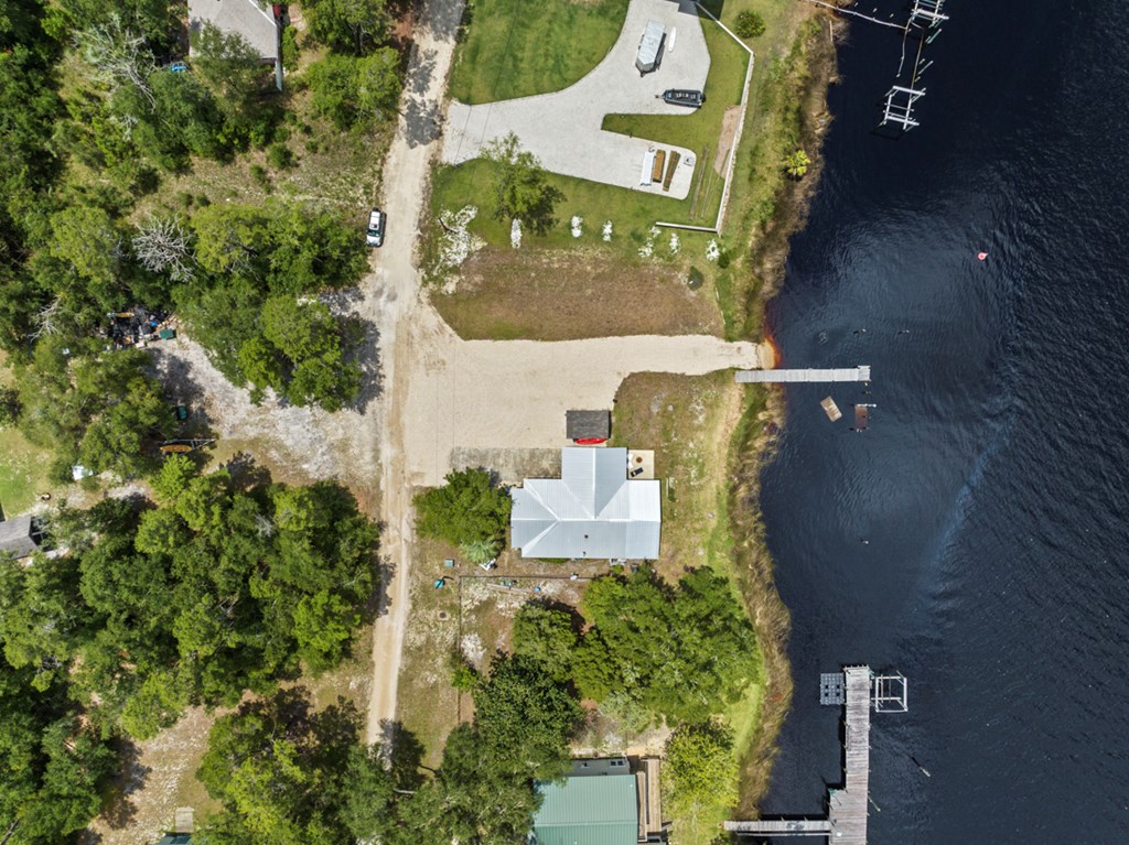 605 Riverview Dr, 32322