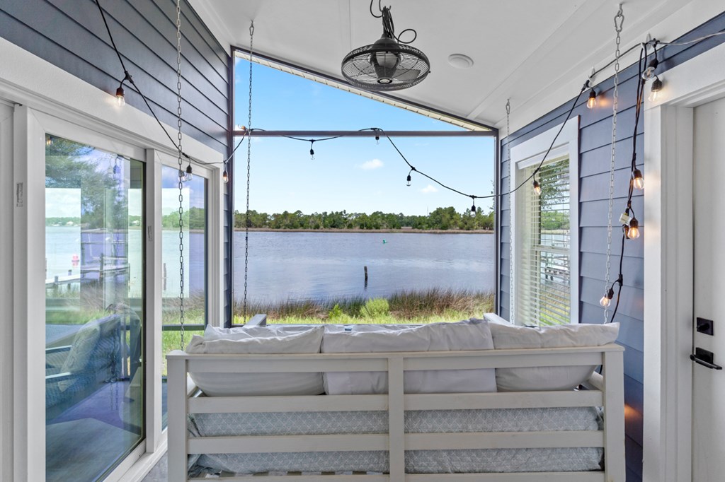 605 Riverview Dr, 32322