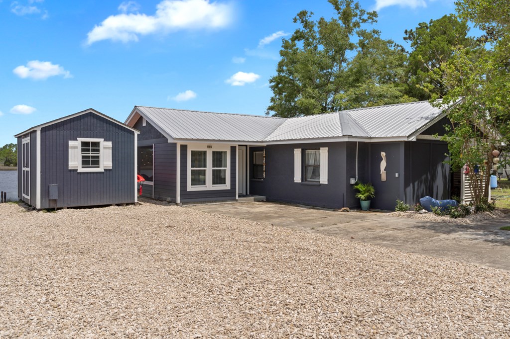 605 Riverview Dr, 32322