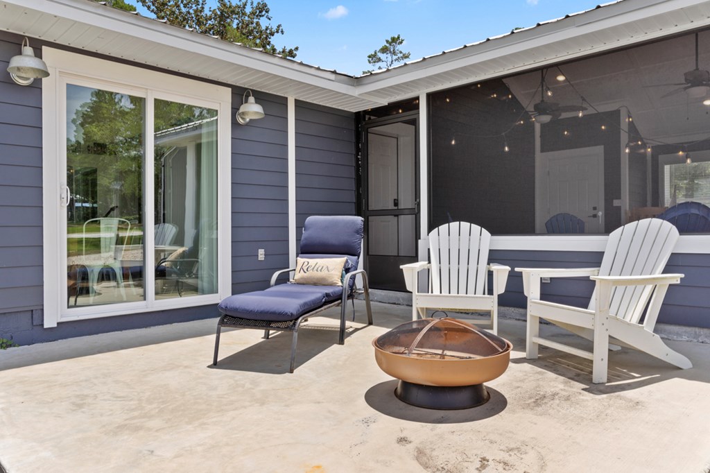 605 Riverview Dr, 32322