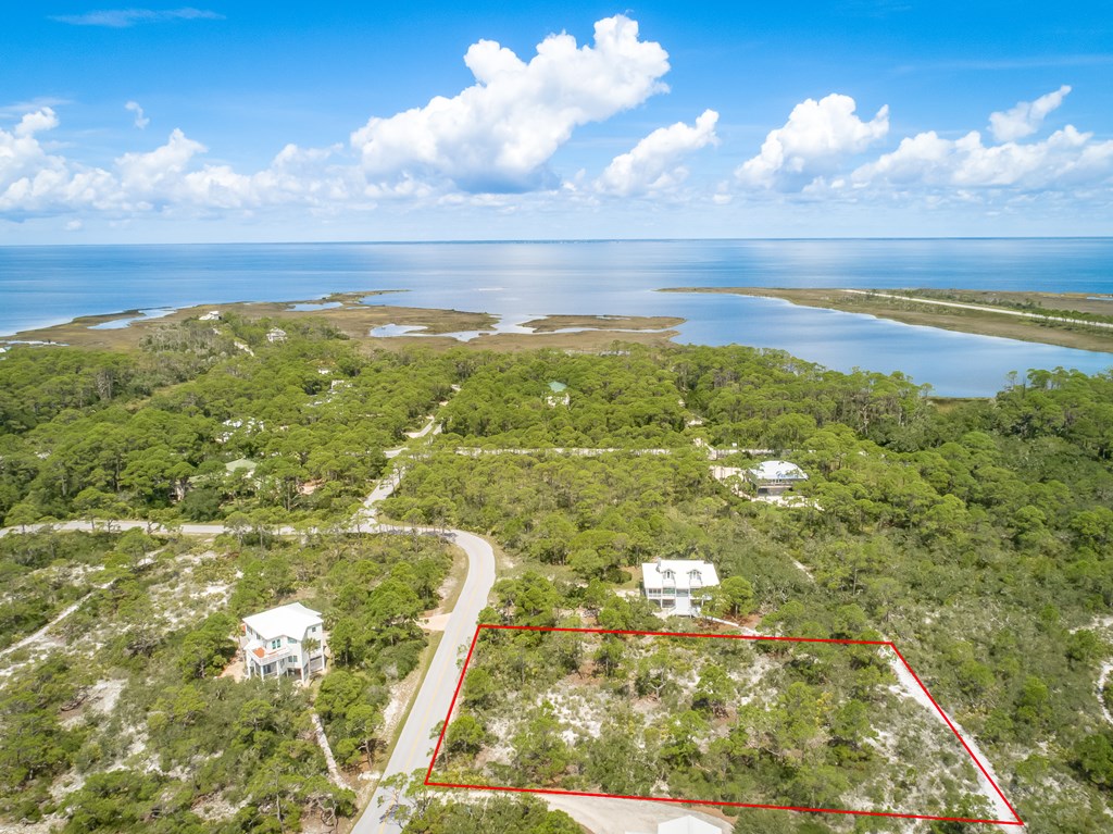 1612 Forsythia Way, St. George Island 32328