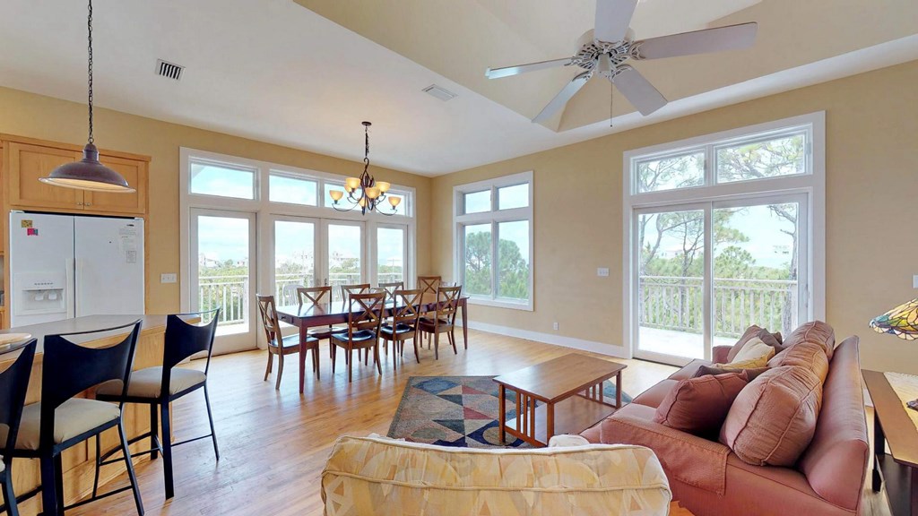 1627 Wayfarers Ct, St. George Island 32328