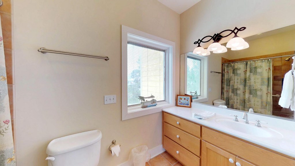 1627 Wayfarers Ct, St. George Island 32328