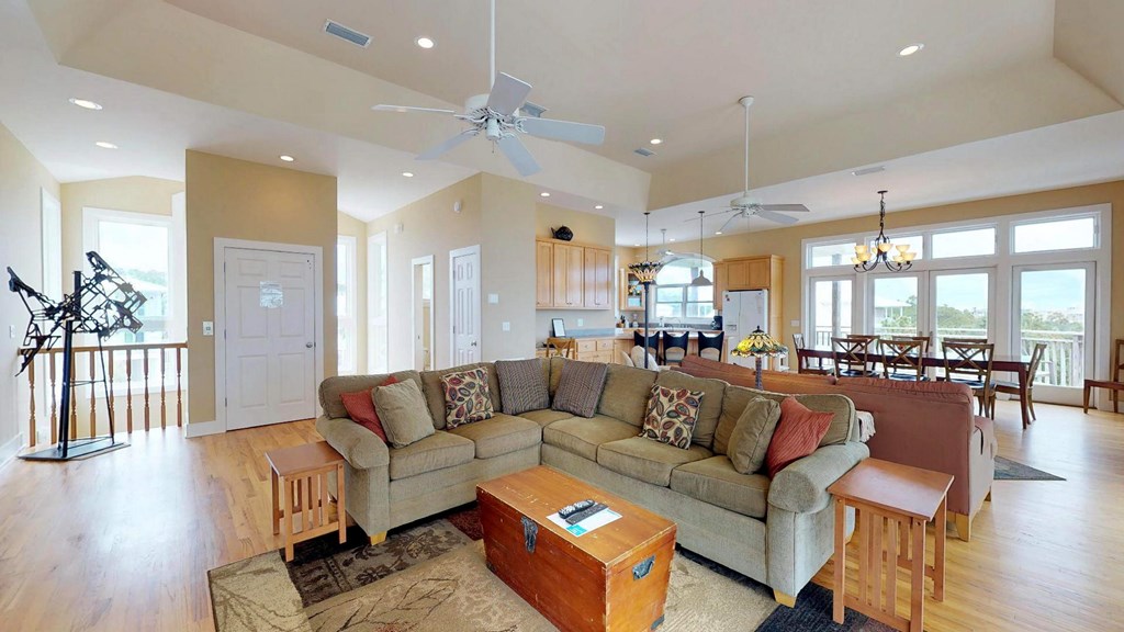 1627 Wayfarers Ct, St. George Island 32328