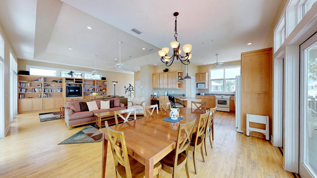 1627 Wayfarers Ct, St. George Island 32328
