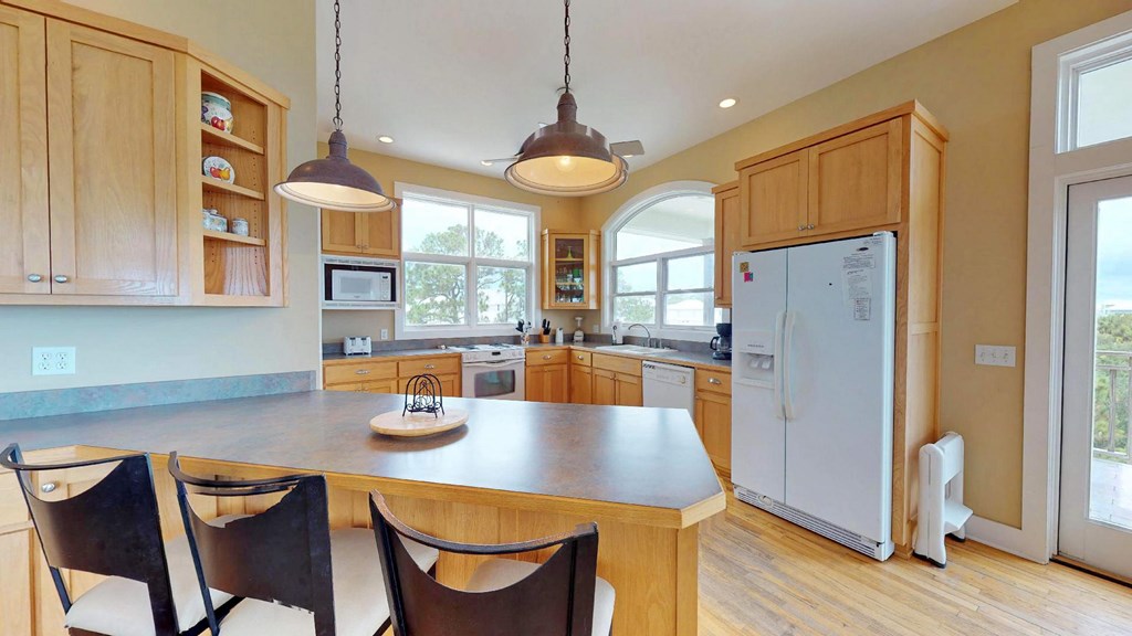 1627 Wayfarers Ct, St. George Island 32328