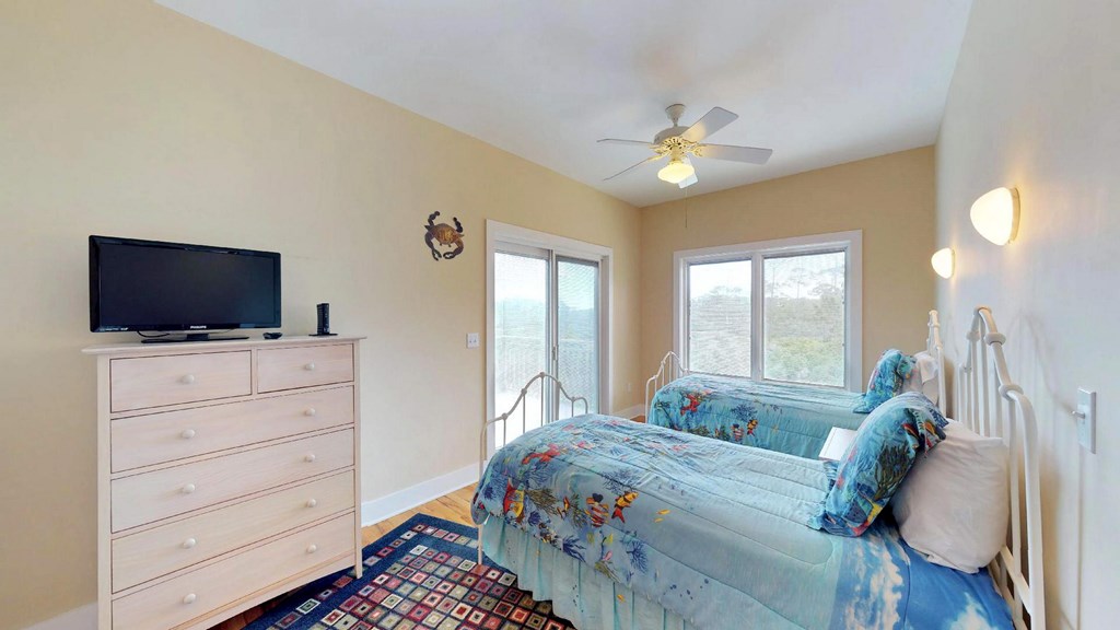 1627 Wayfarers Ct, St. George Island 32328