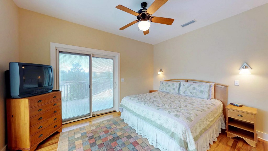 1627 Wayfarers Ct, St. George Island 32328