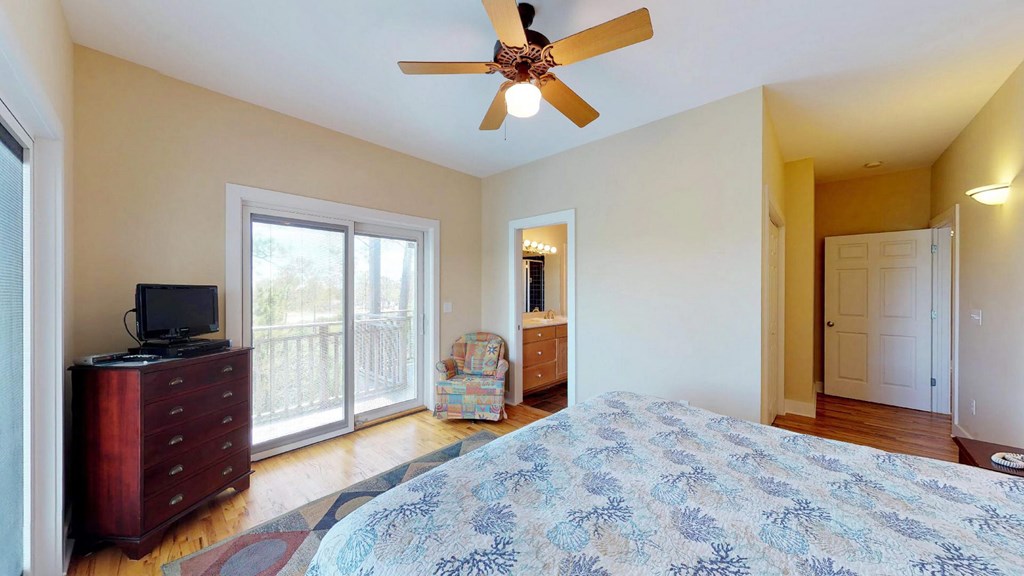 1627 Wayfarers Ct, St. George Island 32328
