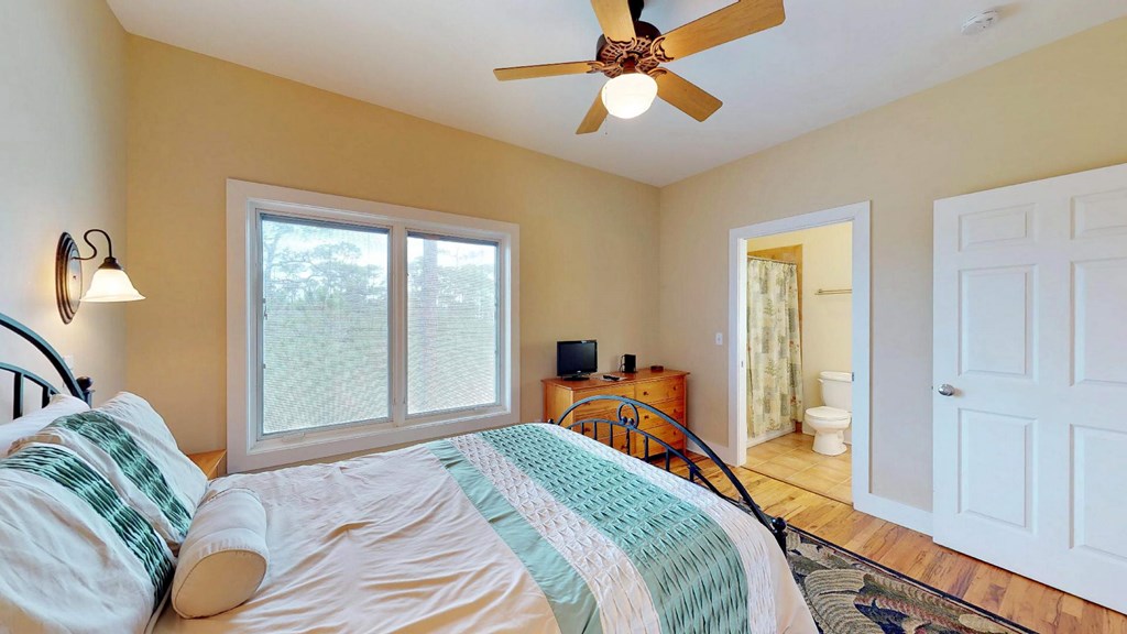 1627 Wayfarers Ct, St. George Island 32328