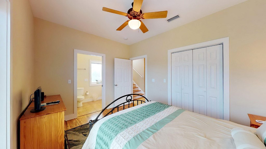 1627 Wayfarers Ct, St. George Island 32328