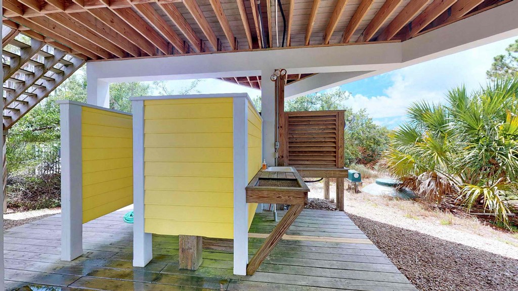 1627 Wayfarers Ct, St. George Island 32328