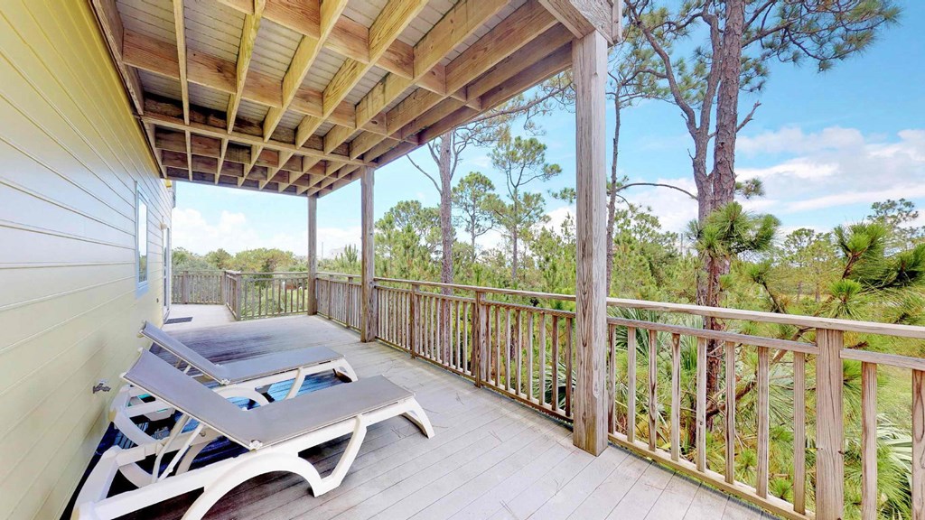 1627 Wayfarers Ct, St. George Island 32328