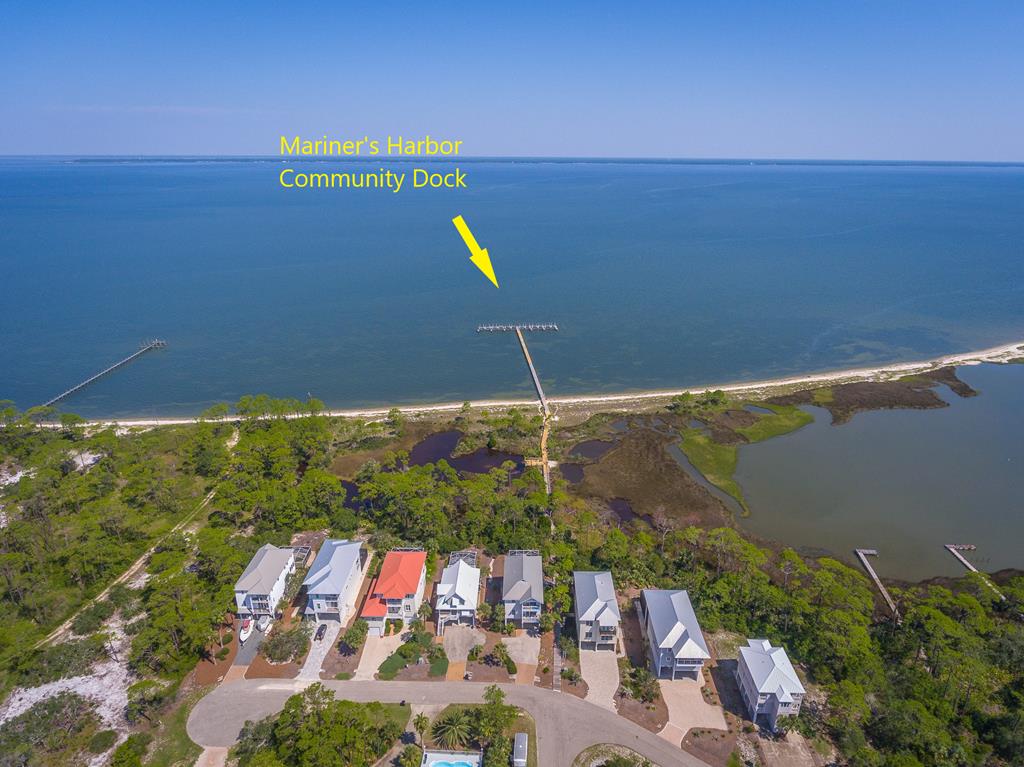 1627 Wayfarers Ct, St. George Island 32328