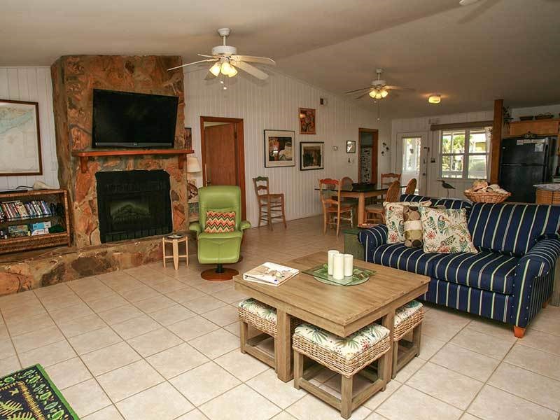 964 W Gorrie Dr, St. George Island 32328