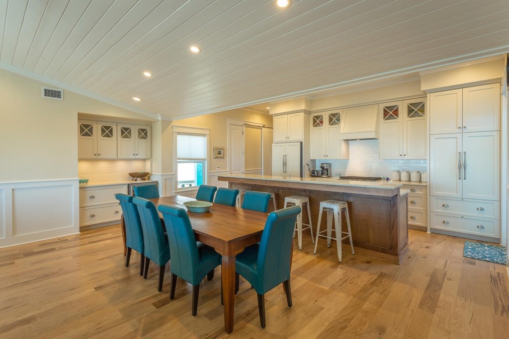 981 E Gorrie Dr, St. George Island 32328