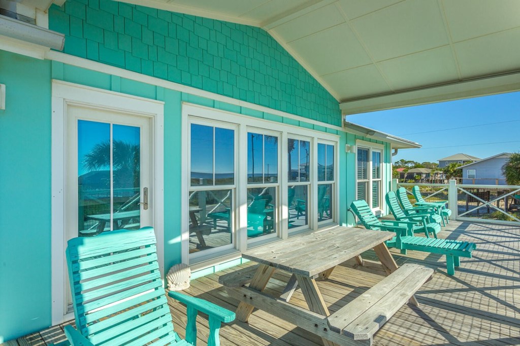 981 E Gorrie Dr, St. George Island 32328