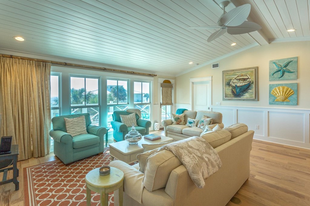 981 E Gorrie Dr, St. George Island 32328