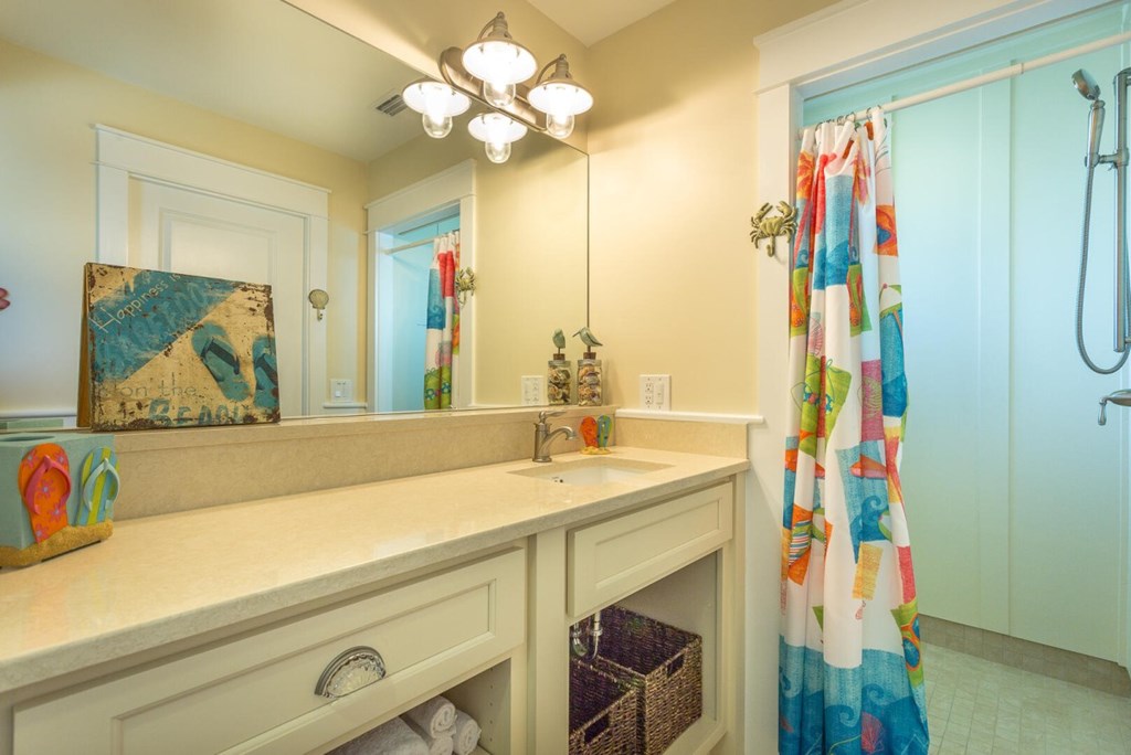 981 E Gorrie Dr, St. George Island 32328