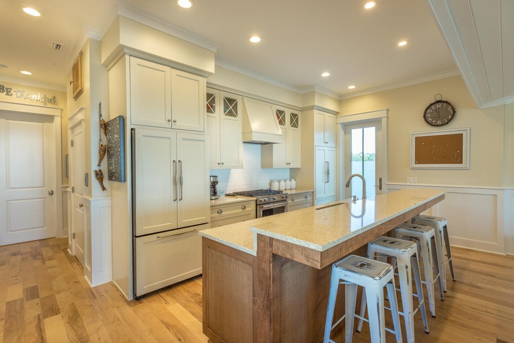 981 E Gorrie Dr, St. George Island 32328