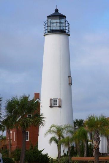 981 E Gorrie Dr, St. George Island 32328